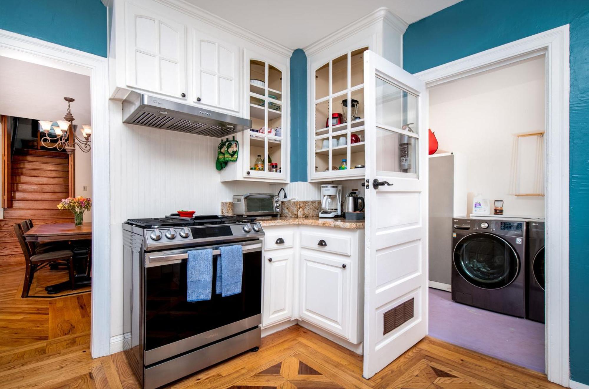 The Golden Parlor- Historic Victorian, Hot Tub Holiday home Grass Valley